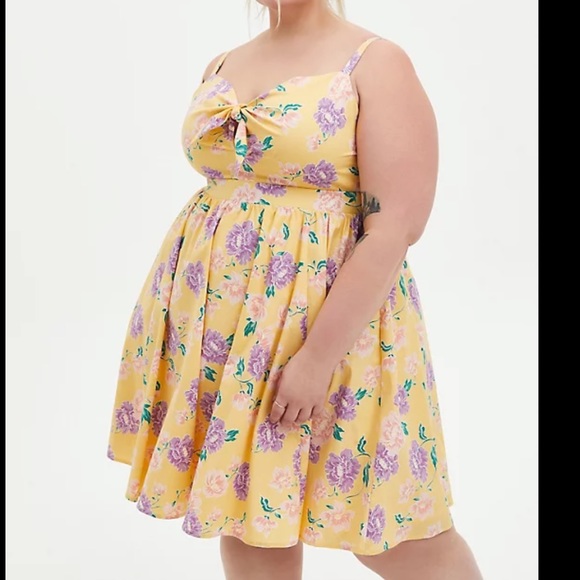 Nwot Torrid pinup girl style floral dress - yellow & lavender - Picture 2 of 5